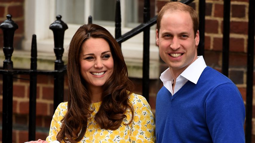 Herzogin Kate und Prinz William mit ihrer Tochter, Prinzessin Charlotte, im Jahr 2015