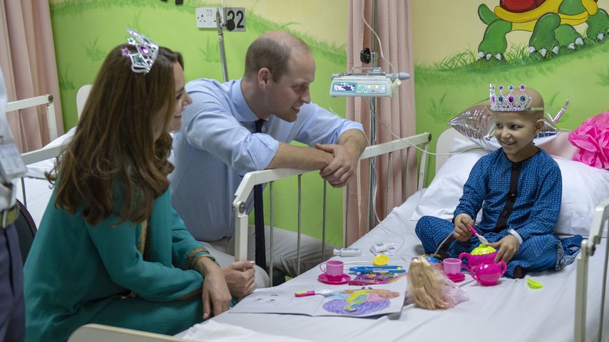 Herzogin Kate und Prinz Willliam besuchen ein Krankenhaus in Lahore