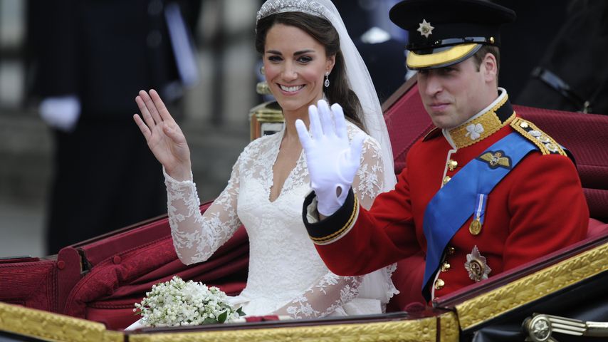 1. Auftritt: So strahlt Prinz William nach der Geburt!