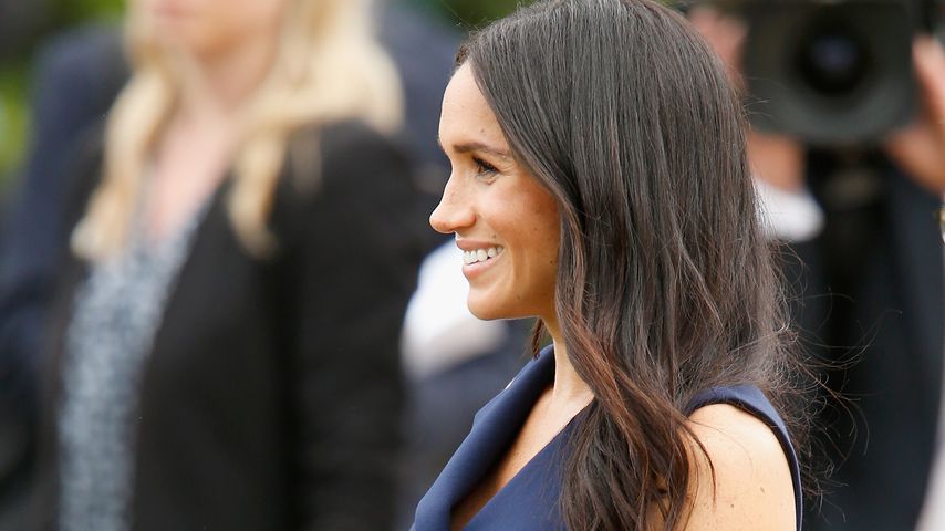 Von Schülern überrumpelt: Schreck für schwangere Meghan!