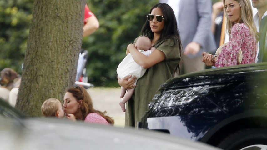 Herzogin Meghan mit Baby Archie beim King Power Royal Charity Polo Day im Billingbear Polo Club
