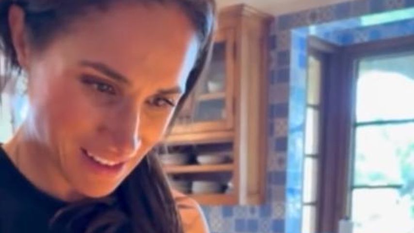 Herzogin Meghan erntet Honig mit Tochter Prinzessin Lilibet