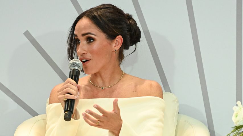 Ganz in Weiß: Herzogin Meghan zeigt sich elegant in New York