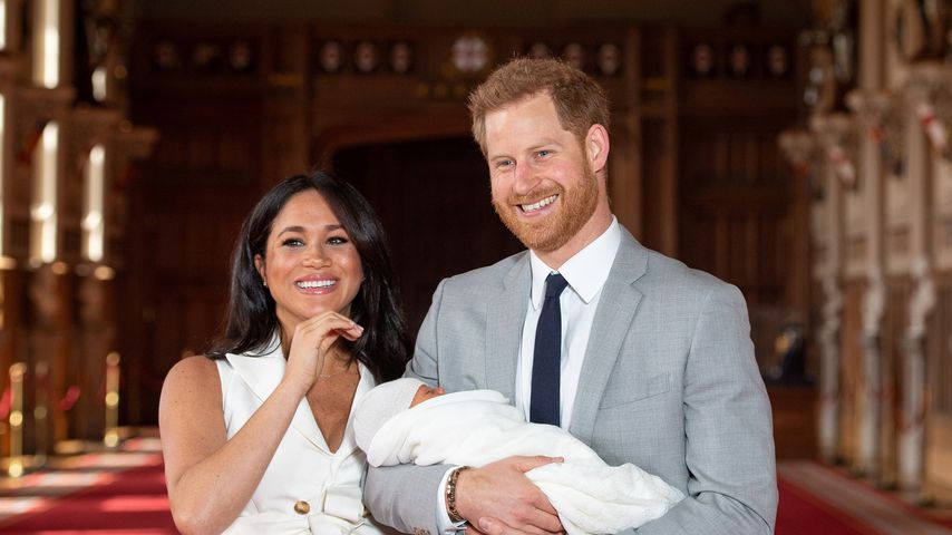 Herzogin Meghan und Prinz Harry mit ihrem Sohn Archie Harrison im Mai 2019 in Windsor