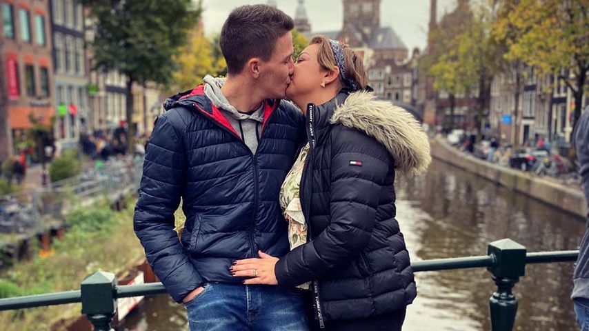 "Hier & Jetzt"-Protagonistin Leona mit ihrem Freund