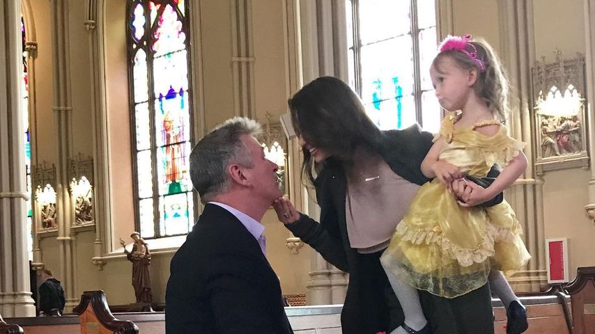 Alec und Hilaria Baldwin mit einer ihrer Töchter