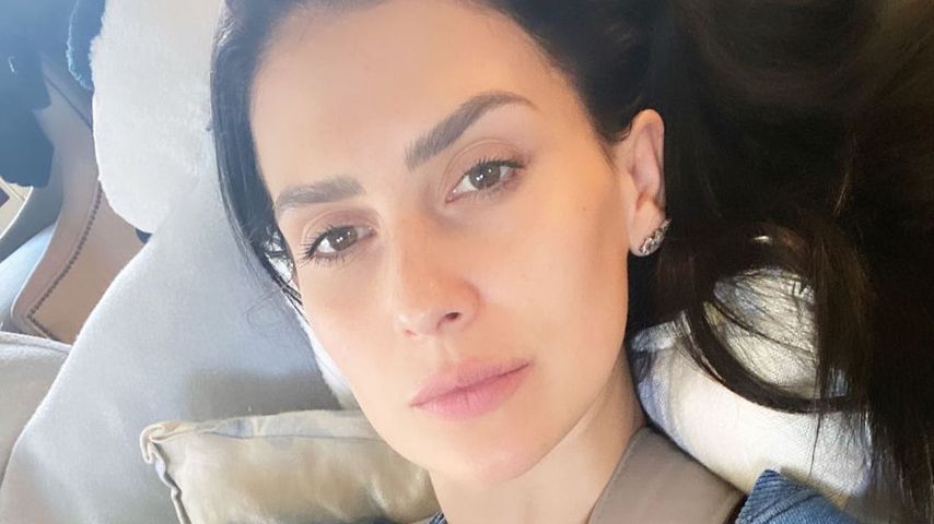 Kuh-Vergleich: Hilaria Baldwin stillt zwei Kids gleichzeitig
