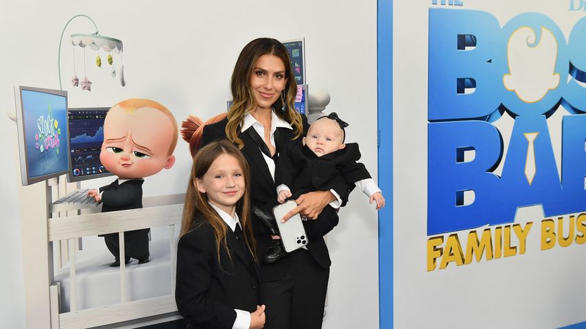 Hilaria Baldwin mit ihren Töchtern Carmen Gabriela Baldwin und Maria Lucia Victoria Baldwin