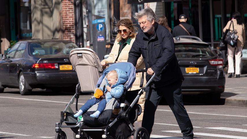 Familienausflug: Alec Baldwin und Hilaria mit Kids unterwegs
