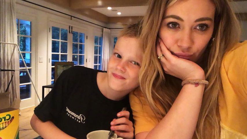 Schauspielerin Hilary Duff mit ihrem Sohn Luca