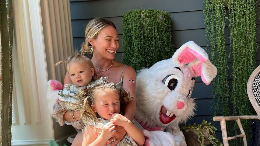 Hilary Duff mit ihren Töchtern Banks Violet und Mae James Blair im April 2022