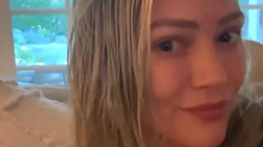 Ups! Hilary Duff färbte sich die Haare aus Versehen grün