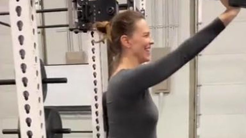 Megasportlich! Hilary Swank trainiert mit XXL-Babykugel