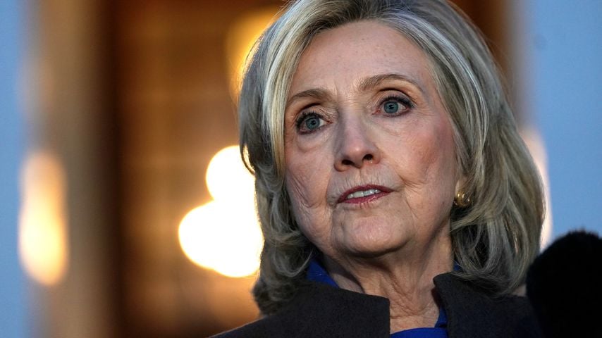 Hillary Clinton spricht nach ihrer Aussage vor dem House Oversight Committee in Chappaqua