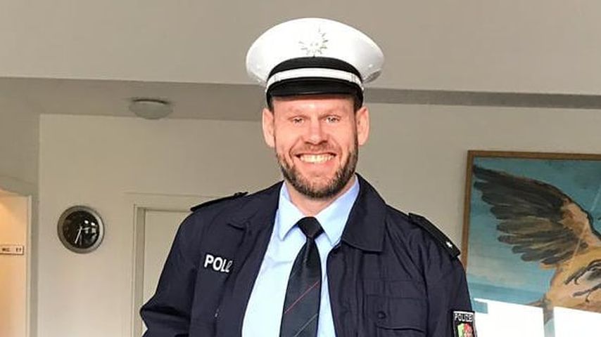 "Hochzeit auf den ersten Blick"-Alexander als Polizist bei "Terra Xpress"