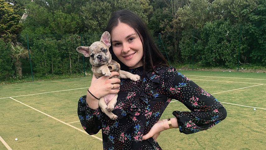 Holly Ramsay mit ihrem Hund Trüffel, Mai 2020
