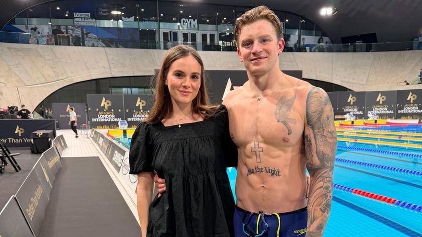 Schwangere Holly schwärmt von Ehemann Adam bei Comeback