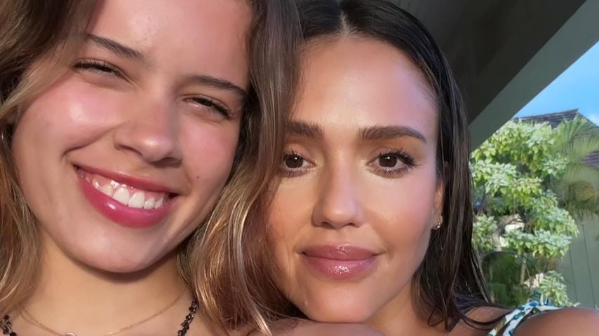 Honor Marie Warren und Jessica Alba