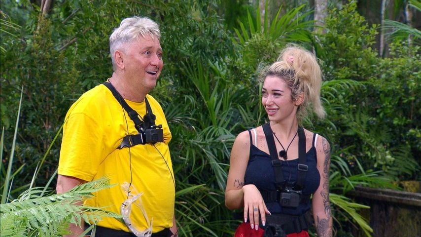 Ariel und Hubert scheitern kläglich bei der Dschungelprüfung