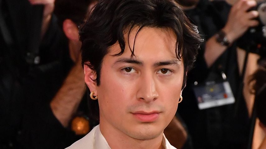 Hudson Williams bei den Golden Globes 2026 in Beverly Hills