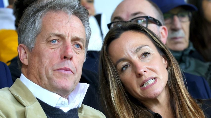 Hugh Grant und Anna Eberstein, Giuseppe Sinigaglia Stadion, 2024