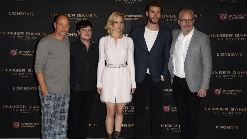 Witzig! Jen Lawrence & Co. covern Taylor Swift