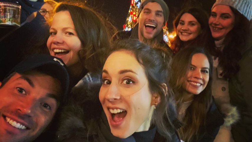 PLL-Reunion in Deutschland: Troian und Co. trinken Glühwein