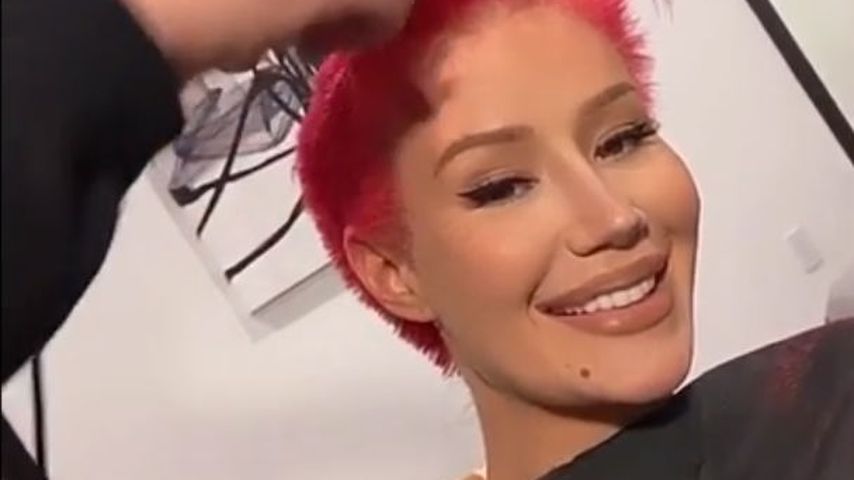 Bye-bye, Wallemähne: Iggy Azalea lässt sich Haare abrasieren