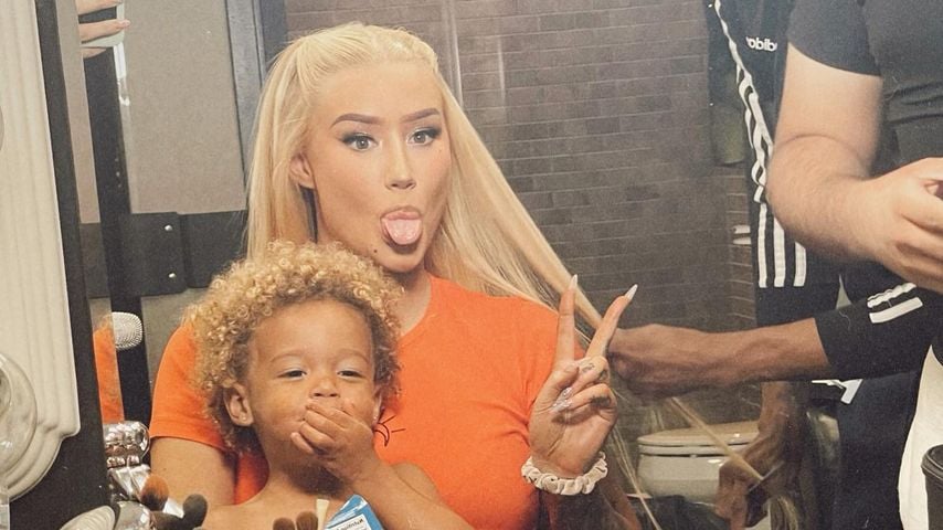 Iggy Azalea und ihr Sohn Onyx im August 2022