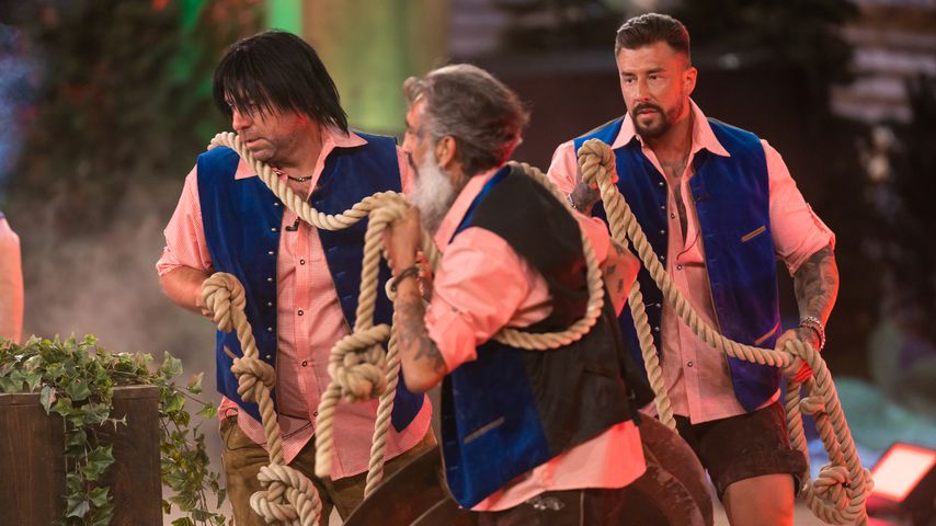 Ikke Hüftgold, Senay Gueler und Mischa Mayer bei einem Spiel in "Promi Big Brother" im Jahr 2020