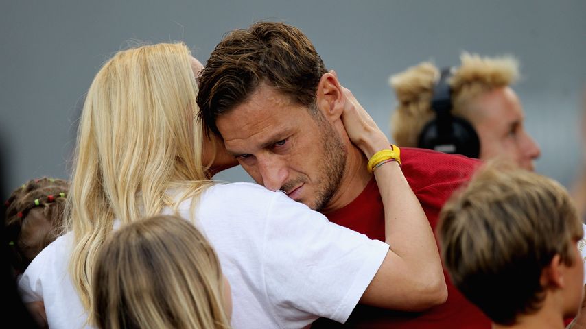 Ilary Blasi und Francesco Totti bei einem Spiel des AS Roma