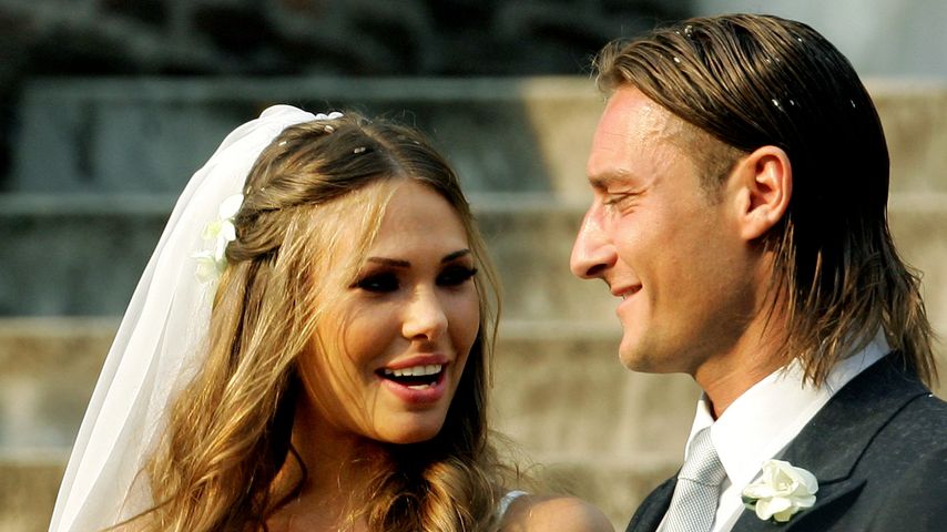 Ilary Blasi und Francesco Totti bei ihrer Hochzeit im Jahr 2005