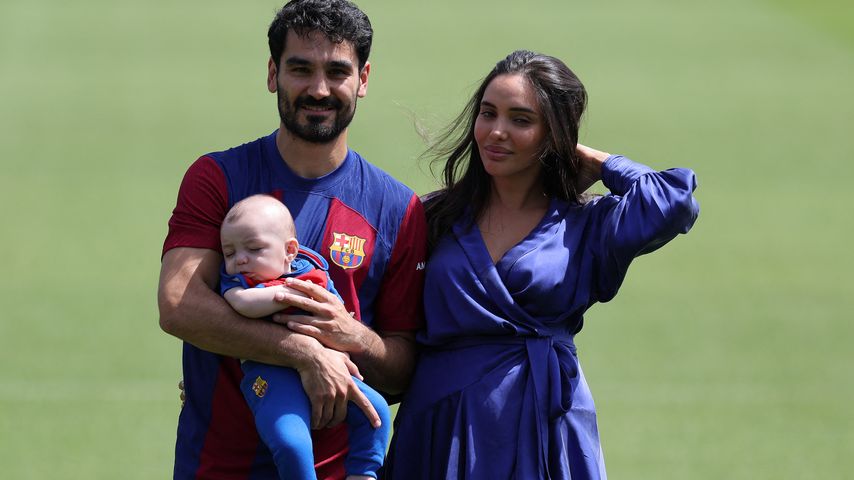 İlkay Gündoğan und Sara Arfaoui mit ihrem Sohn Kais