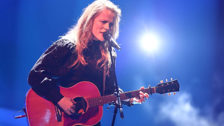 Von Conchita besiegt: Ilse DeLange trotzdem happy!