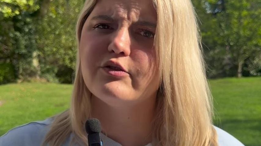 Ina Borck erklärt: So fühlt sich ihre Lähmung beim Gehen an