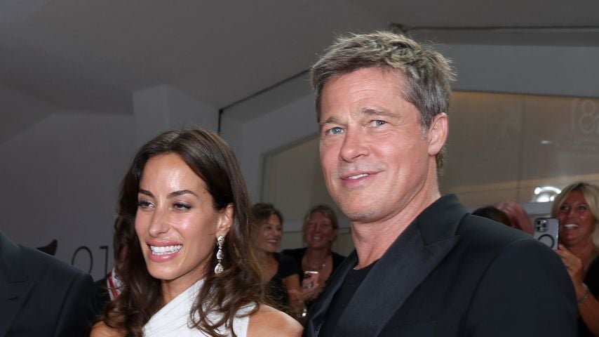 Für Ines: Brad Pitt versteckt Liebesbeweis in seinem Outfit