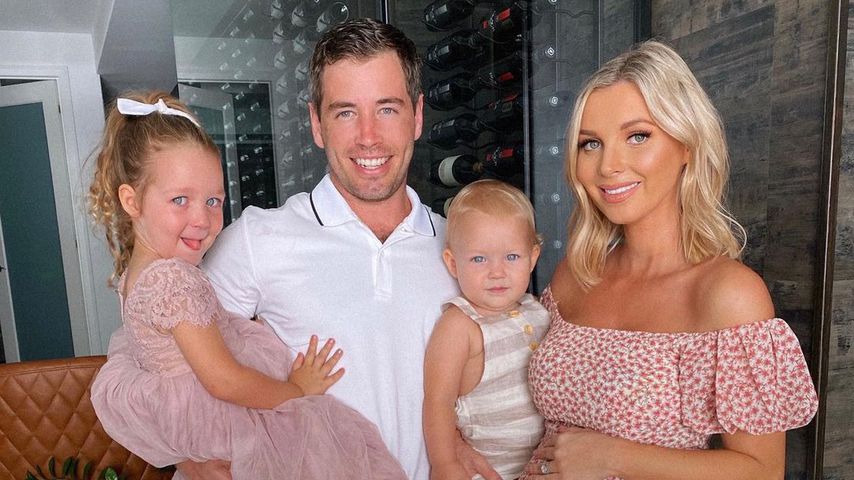 Influencerin Hannah Polites mit ihrem Mann und ihren Kindern, 2021
