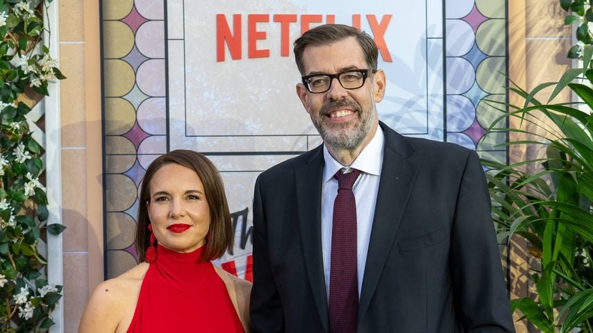 Ingrid Oliver und Richard Osman bei der Vorführung von The Thursday Murder Club, 2025