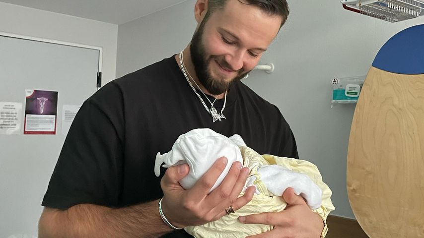 "Nennt mich Daddy": Inscope21s erstes Kind ist auf der Welt!