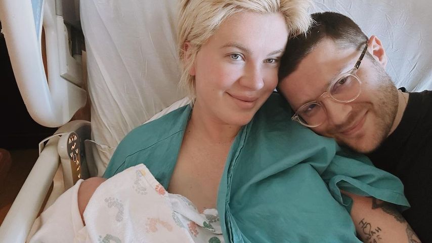 Ireland Baldwin mit ihrem Baby