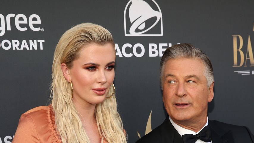 Ireland Baldwin mit ihrem Vater Alec