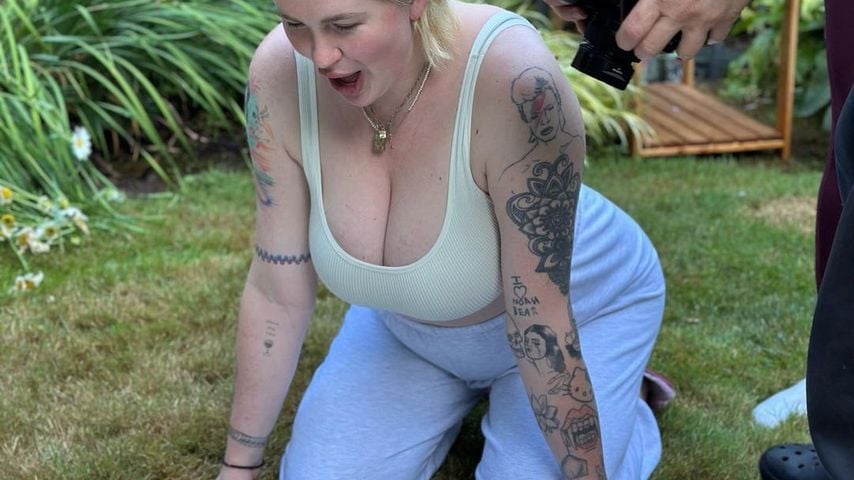 Neu-Mama Ireland Baldwin schwärmt von ihrer Tochter Holland
