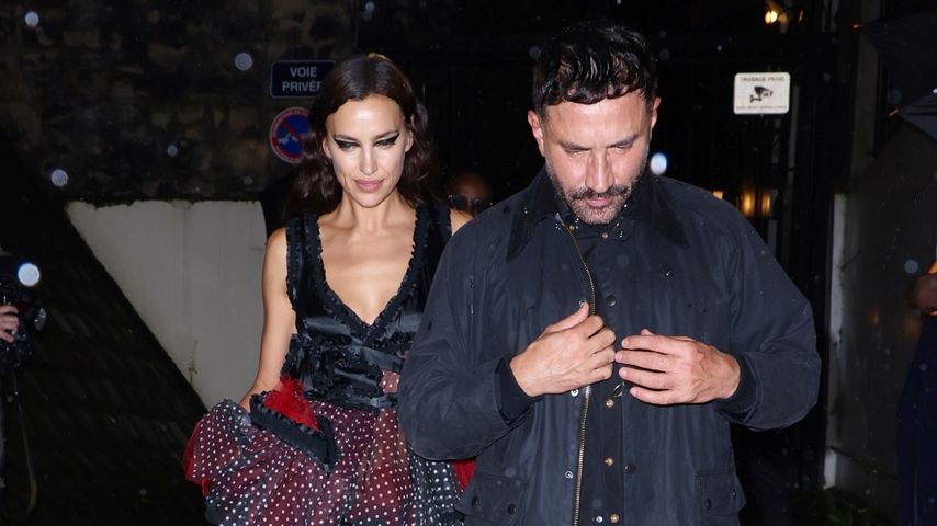 Irina Shayk unterwegs in Paris mit einem unbekannten Mann im September 2024