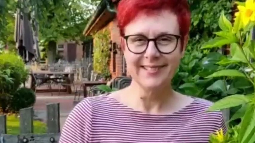 Uwe bei Promi BB: Iris Abel gönnt sich eine neue Frisur!