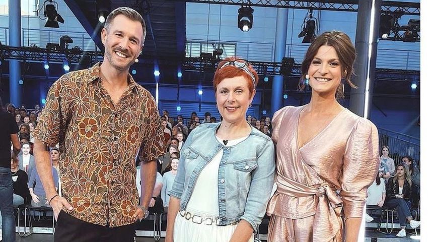 Iris Abel mit den "Promi Big Brother"-Moderatoren Jochen Schropp und Marlene Lufen