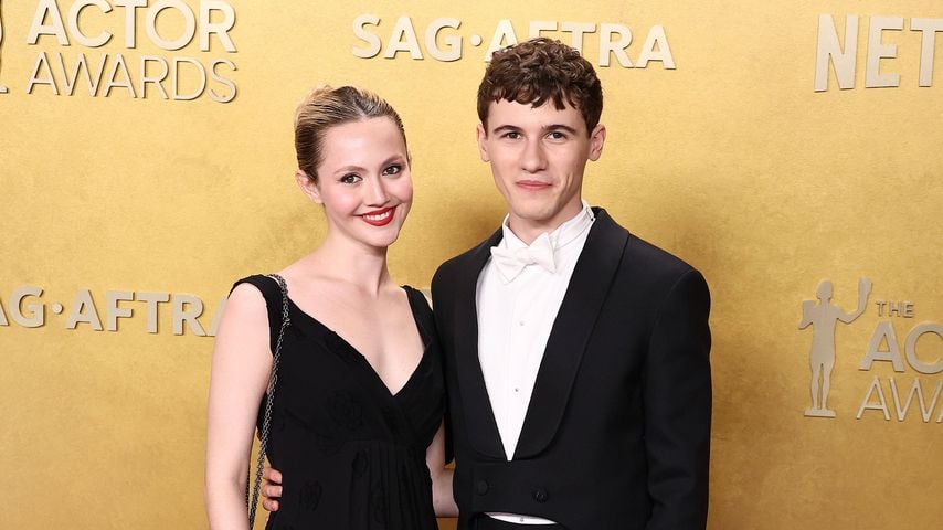 Iris Apatow und Sam Nivola tragen Dior bei den Actor Awards 2026 in Los Angeles