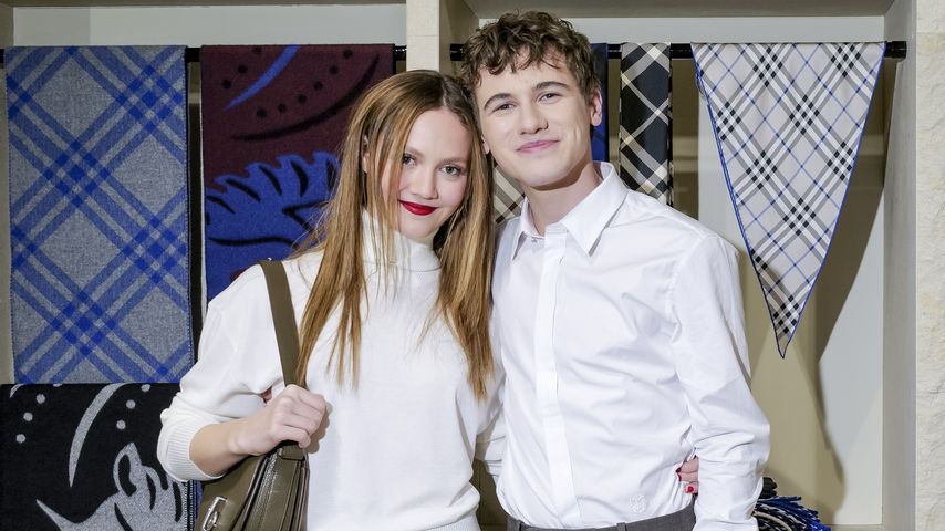 Iris Apatow und Sam Nivola beim Burberry-Event in New York, Oktober 2024