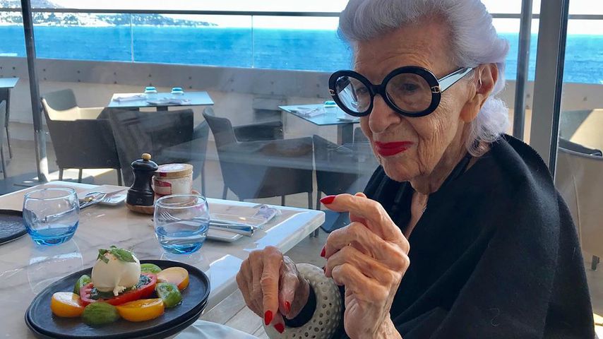 Iris Apfel, Mode-Ikone