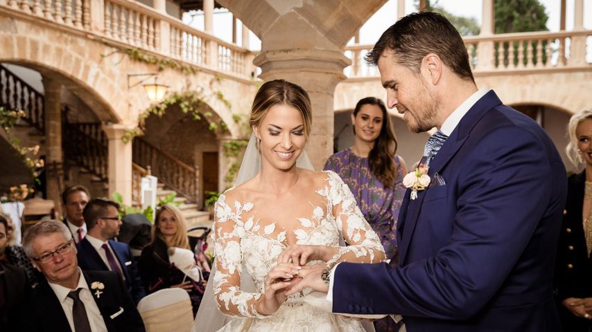 Isabel Gülck mit ihrem Mann Carlos bei der Hochzeit