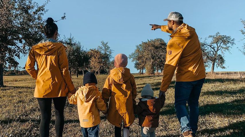 Isabel Kraus mit ihrem Mann Mimi und den gemeinsamen Kids